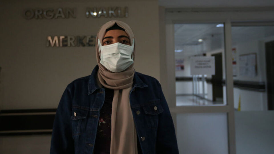 Yoğun bakımdaydı! Doku nakliyle hayata tutundu