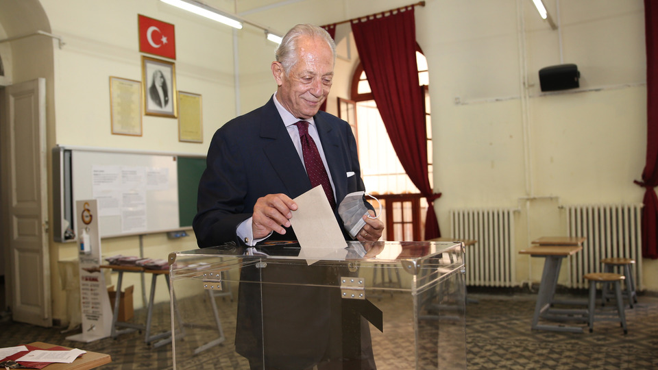 "Galatasaray ile ilgilenmek lazım"