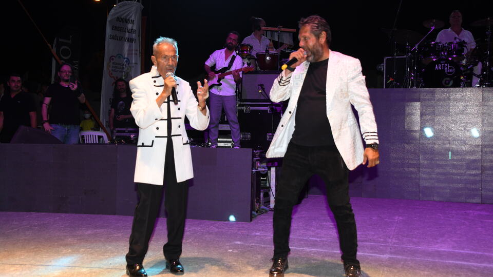 94 yaşında sahnede