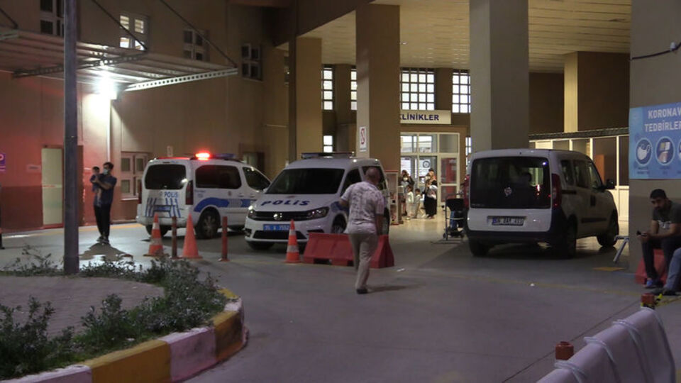 İzmir'de gece yarısı hastaneye koştular