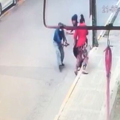 Eski eşe kurşun yağdırdı!