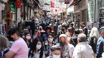 Aşı karşıtlarına eleştiri! Sigaranın içindekini bilmeden içenler...