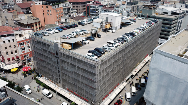 45 yıllık otoparkın yerine meydan yapılacak