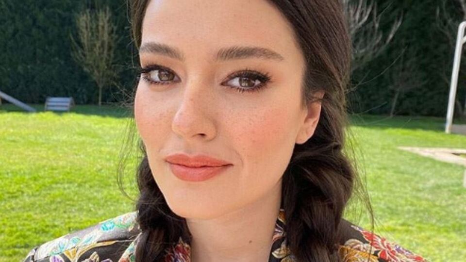 Pelin Akil diziden neden ayrılıyor?