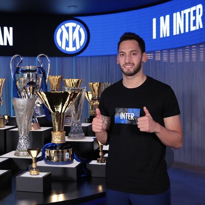 Hakan Çalhanoğlu, resmen Inter'de