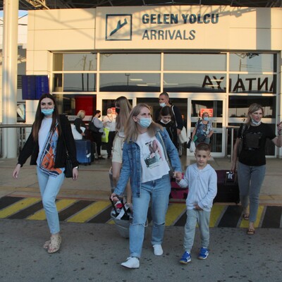 Rusya'dan ilk uçak geldi