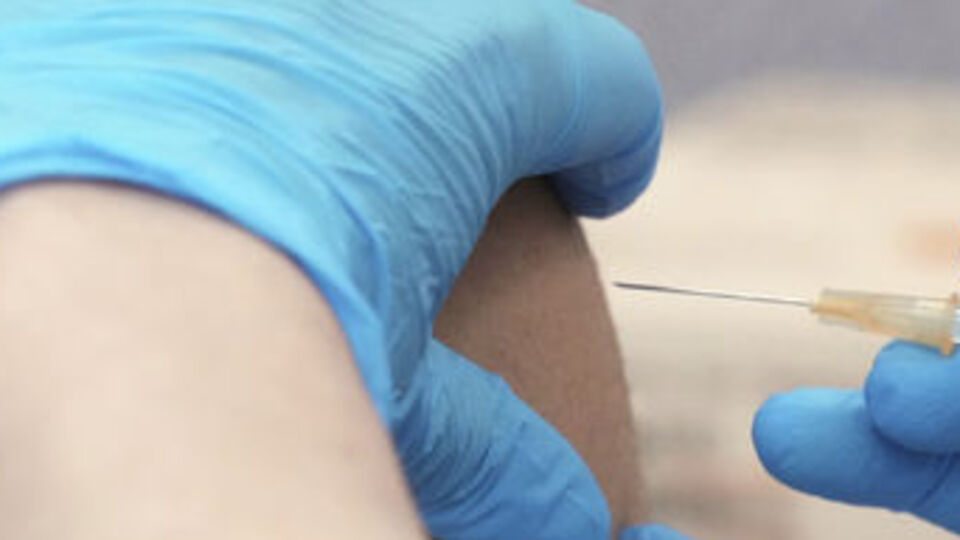 Moderna, Covid-19 aşısı üretim kapasitesini genişletecek