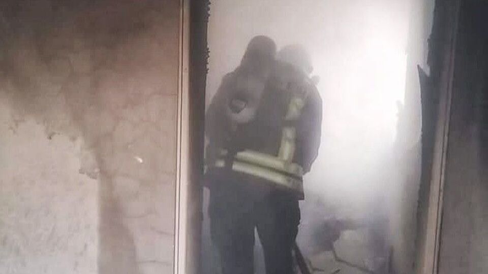 Yanan ev küle döndü