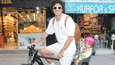 Baba-kızın bisiklet keyfi