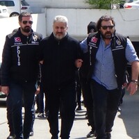 Zindaşti için kırmızı bülten talebi