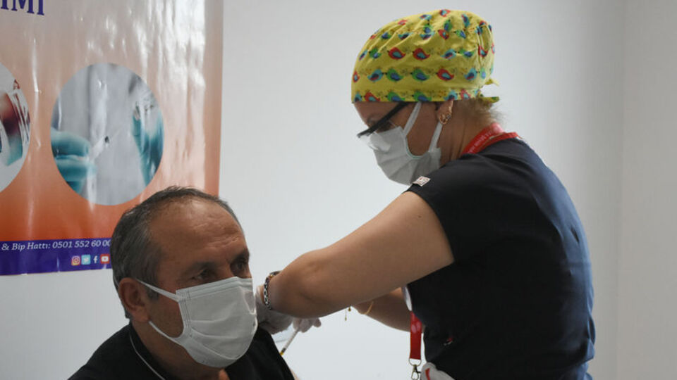 Covid-19 aşı randevusu nasıl alınır?