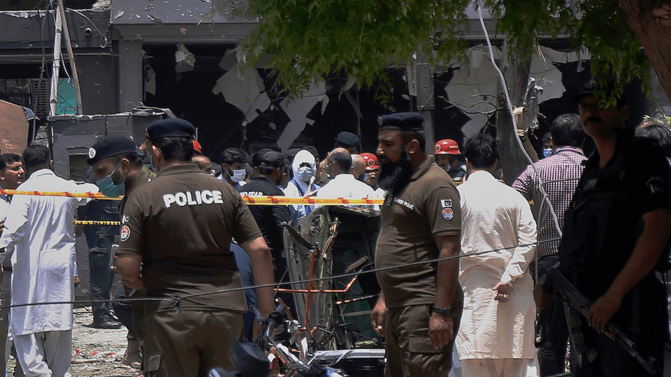 Pakistan'da bombalı saldırı