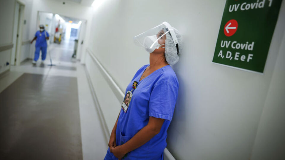 218 gündür Kovid-19'u atlatamadı! Brezilyalı bilim insanları o hastayı araştırıyor