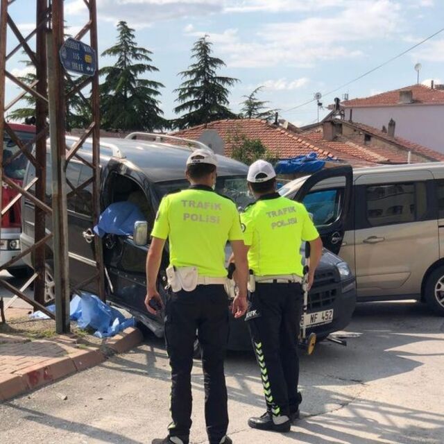 3 günlük evli çifti trafik kazası ayırdı