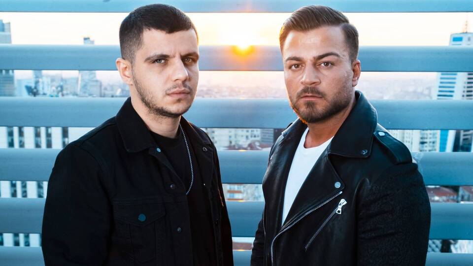 Bilal Sonses ile Arda Han'dan 'Dayanırım'