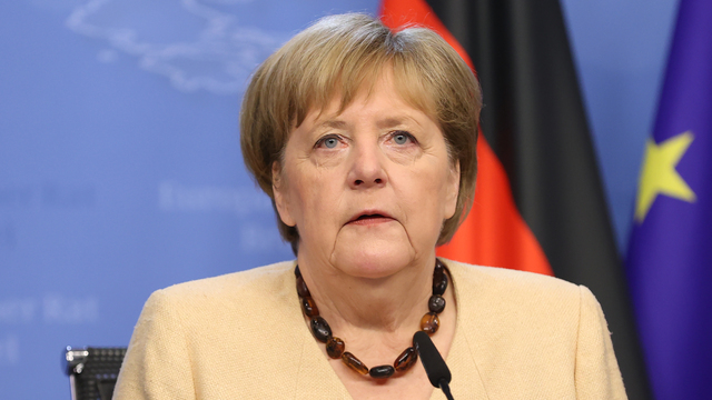Almanya Başbakanı Merkel, basın toplantısında açıklamalarda bulundu