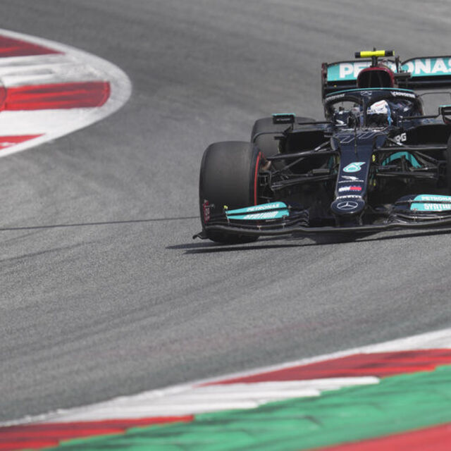 Bottas'a 3 sıra ceza