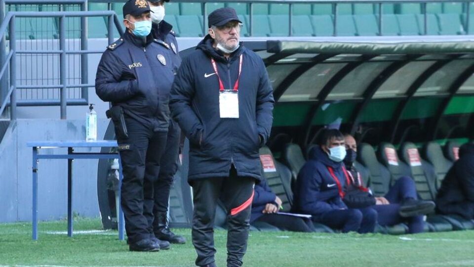 Akçay, solunum cihazından ayrıldı