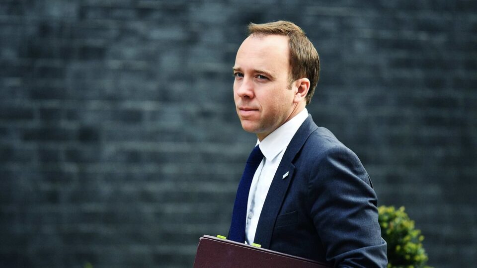 İngiltere Sağlık Bakanı Hancock istifa etti