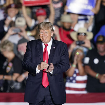 Trump sahalara döndü: Amerika'yı geri alacağız!