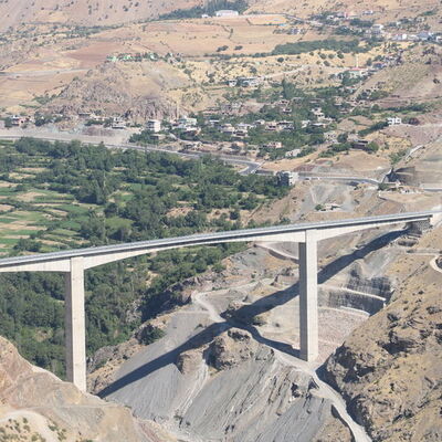 İnsan kaçakçısı ile çatışma: Ölü ve yaralılar var