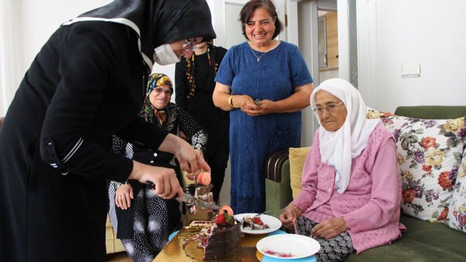 3 padişah, 12 cumhurbaşkanı gördü