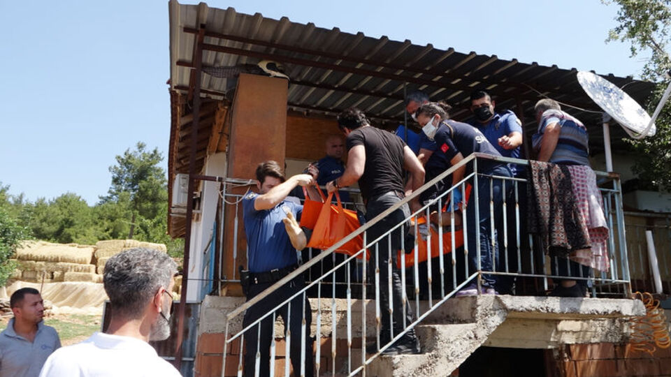 Eşiyle tartıştı, kendisini tüfekle vurdu