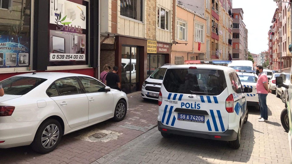 13 yaşındaki çocuk üvey annesini öldürdü!