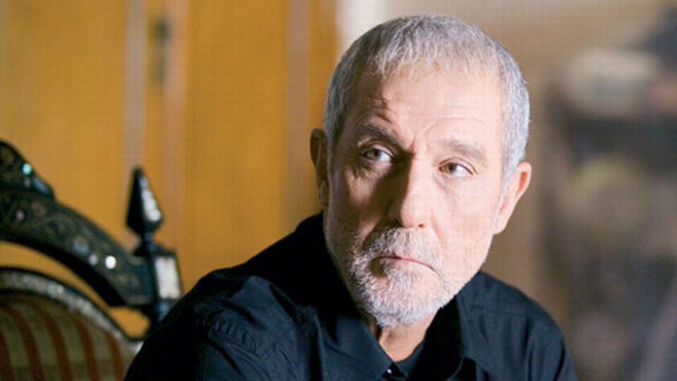 İlhan Şeşen kimdir?