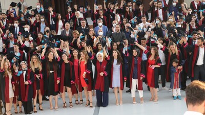 Hasan Kalyoncu Üniversitesi'nde mezuniyet heyecanı