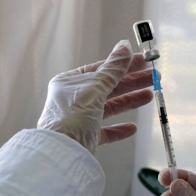 Yunanistan'da aşı yaptıracak gençlere 150 euro!