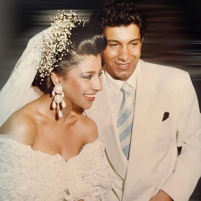 31 yıl sonra nikah fotoğrafını paylaştı