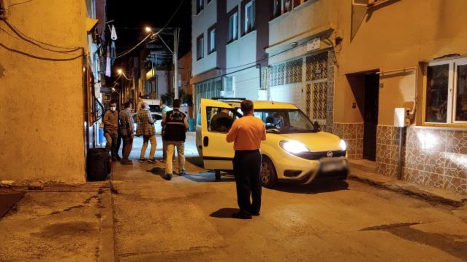 Komşular arasında bıçaklı kavga: 1 ölü