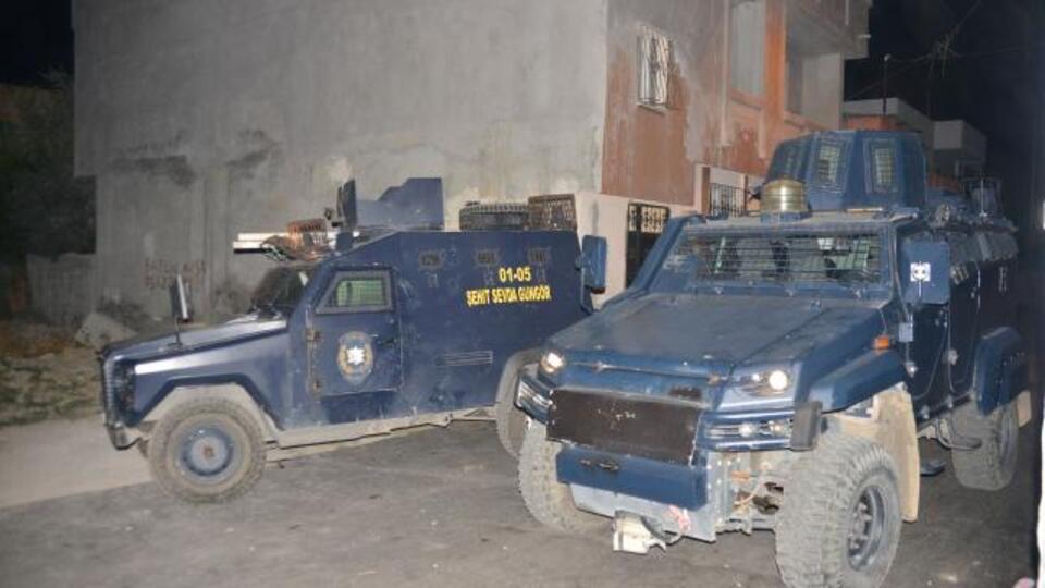 Polis son anda fark etti, cephanelik ele geçirildi: 6 gözaltı