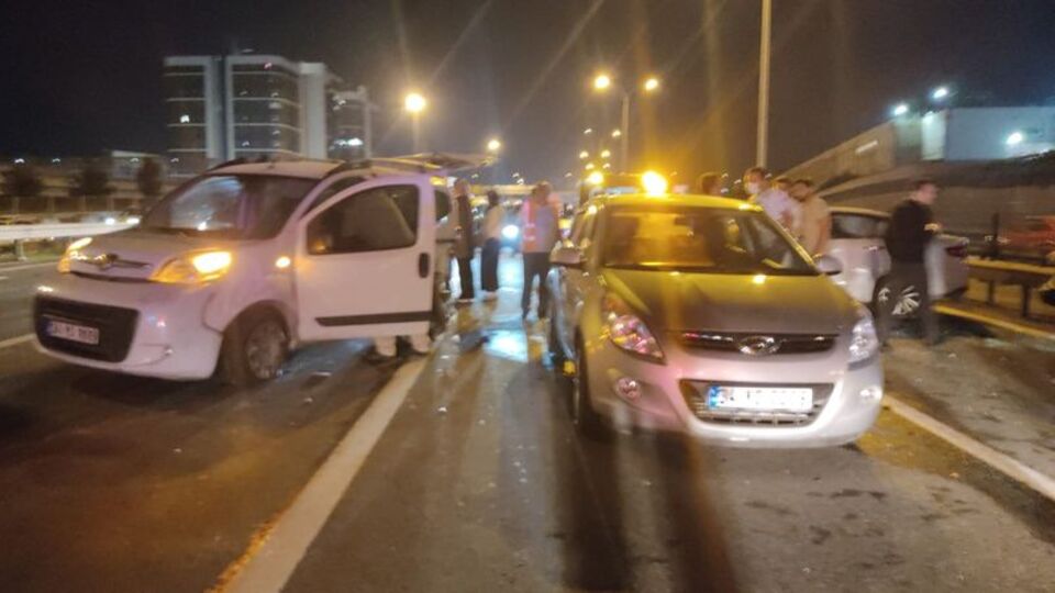 6 araç birbirine girdi!