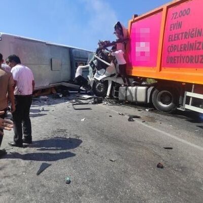 Antalya-Mersin karayolu kapandı! Feci kaza!