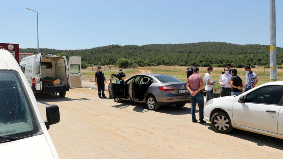 Başından vurulmuş olarak ölü bulundu