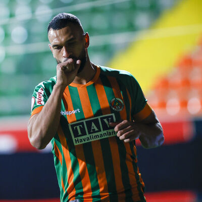 Fenerbahçe transferi açıkladı!