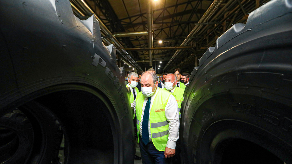 Bakan Varank'tan Petlas'a ziyaret
