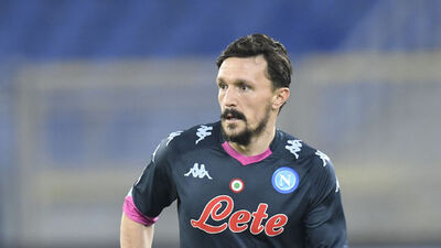 Sol bek İtalya'dan!