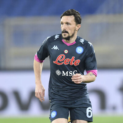 Sol bek İtalya'dan!