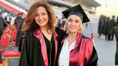 Azmin zaferi! 74 yaşında doktor oldu!