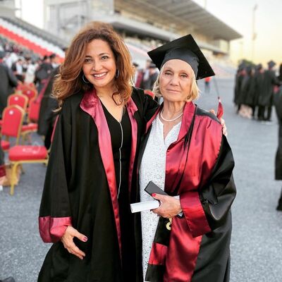 Azmin zaferi! 74 yaşında doktor oldu!