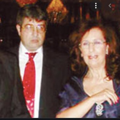 Ünlü iş insanının annesine hırsız şoku!
