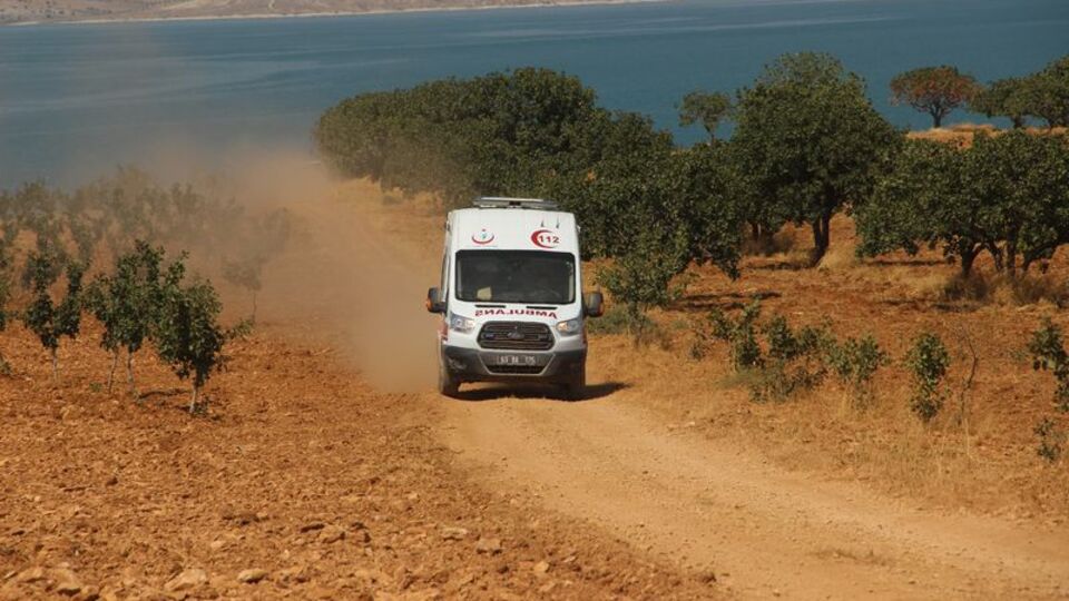 Gölete giren kız kardeşler boğuldu