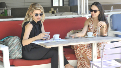 Arkadaşına fal baktı