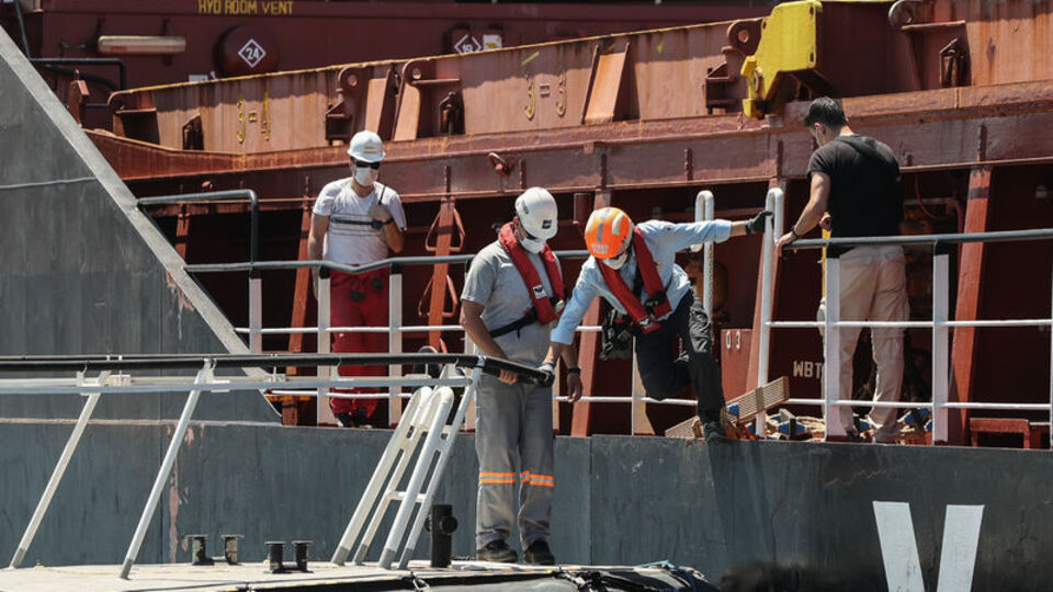 Kılavuz kaptanların zorlu mesaisi