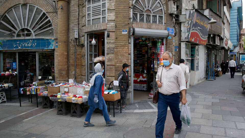 İran, 12 ülkeden girişlere yasak getirdi