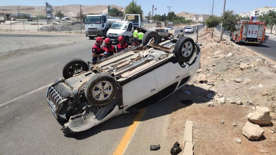 Şanlıurfa'da otomobiller çarpıştı: 9 yaralı