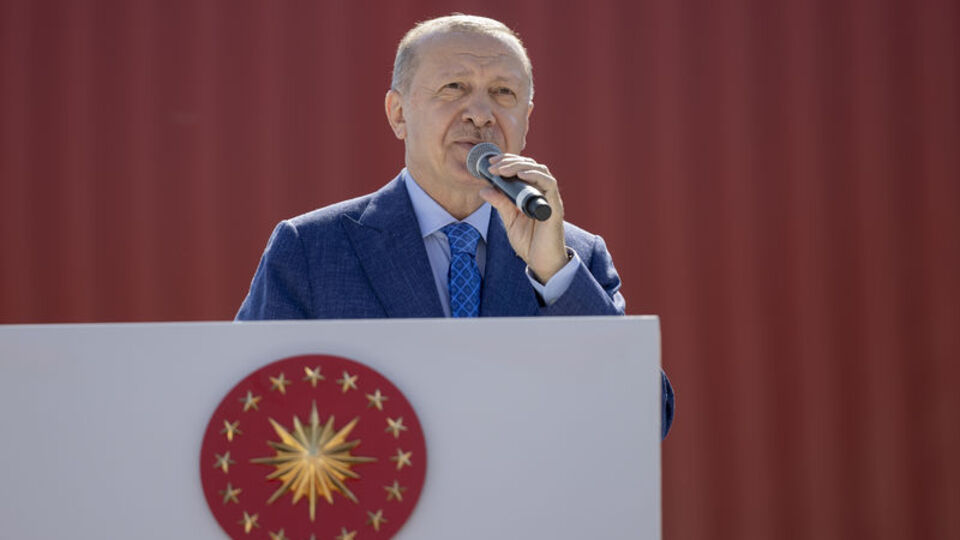 Cumhurbaşkanı Erdoğan Sakarya'daki tank-palet fabrikasında